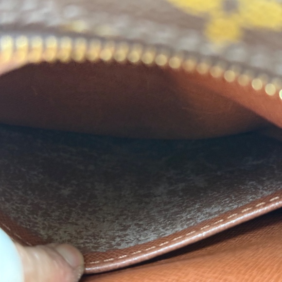 Louis Vuitton Vintage DANUBE crossbody - Picture 6 of 9